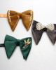 New autumn and winter styles for groomsmen and groomsmen wedding photo shoots, personalized large velvet ox-horn-embellished "happiness" bow ties, wholesale.
