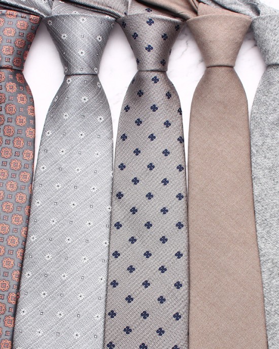Polyester cashew flower classic men's 8cm tie, men's khaki business casual wedding dinner tie.